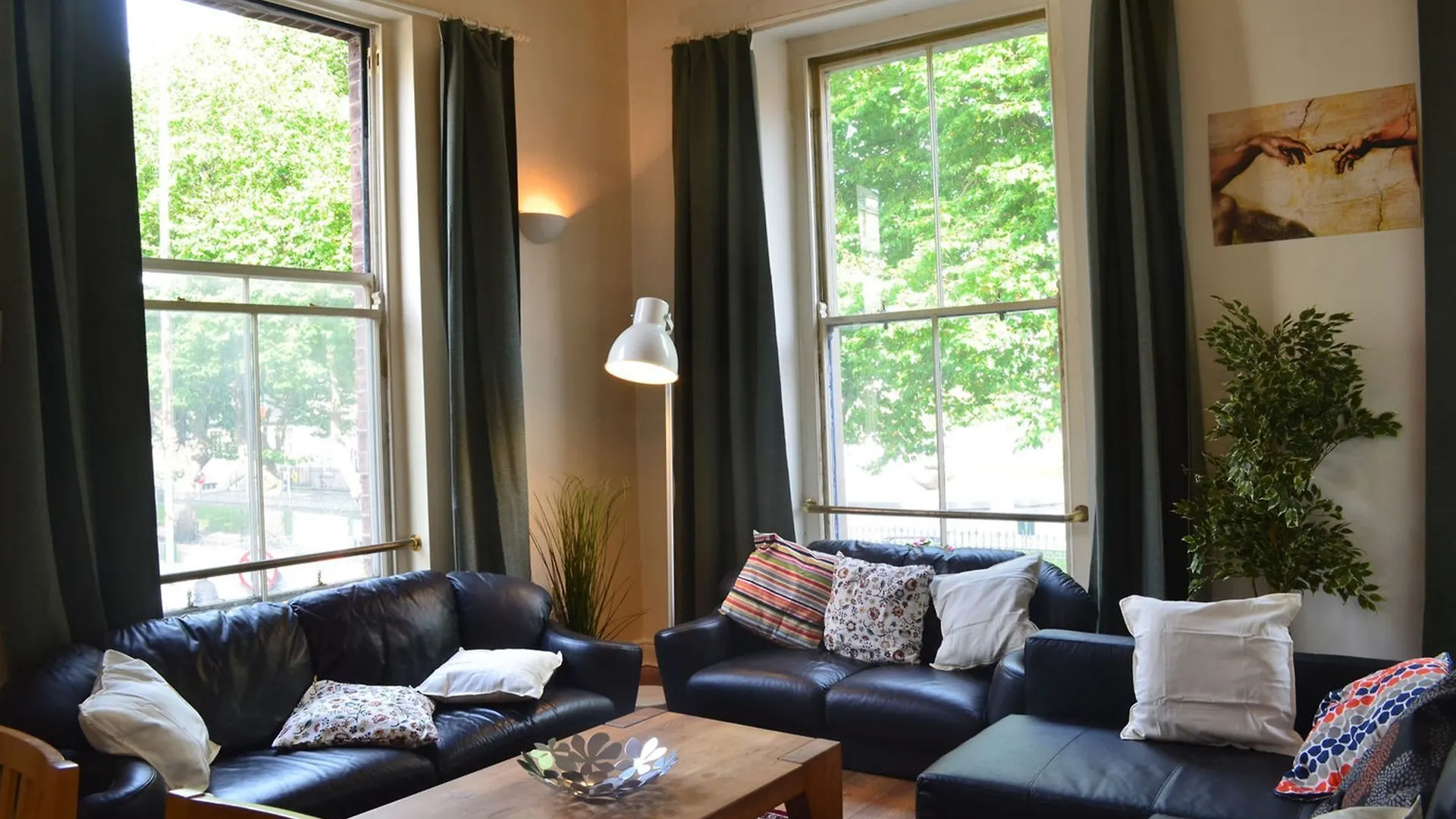 Metrostays - O'Connell Street 84-1 Dublin 0*,